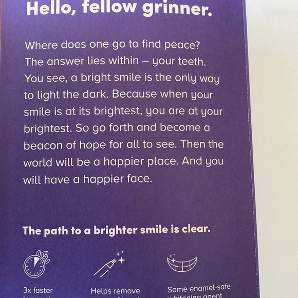 CLEARANCE Smile Direct whitening portable light and travel case! - Picture 8 of 10